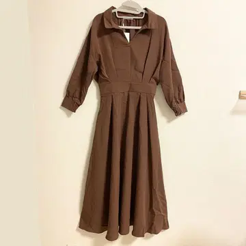 natural couture 스키퍼 카라 7부 소매 원피스