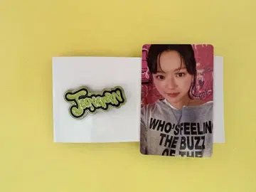 TWICE 정연 핀 배지, 구매 혜택 트레이딩 카드