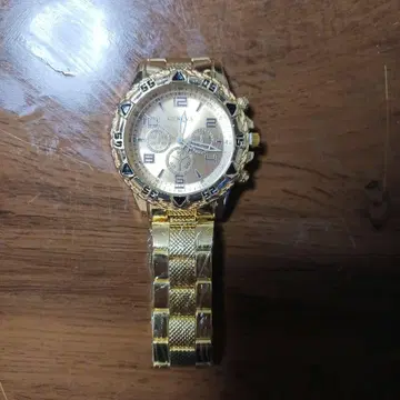 골드 크로노그래프 손목시계