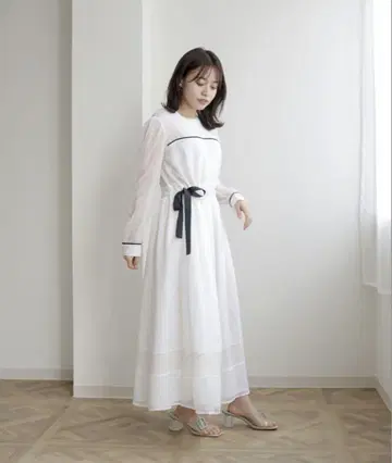 택 포함 미사용 새상품 화이트 롱 원피스 드레스