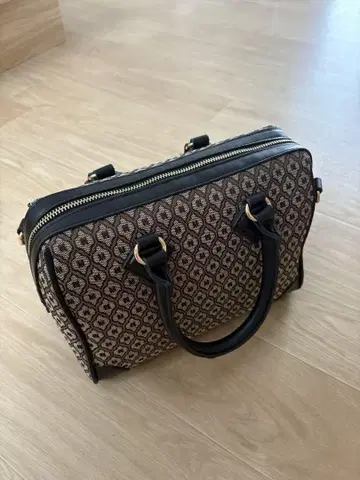 moussy 백