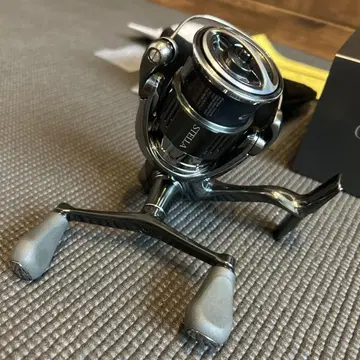 시마노 22 스텔라 C3000SDH