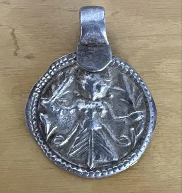 앤티크 펜던트 탑