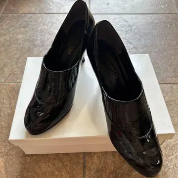 UNTITLED 블랙 하이힐 8cm