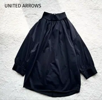 새상품급 UNITED ARROWS 블랙 블라우스 6부 소매 개더 하이넥