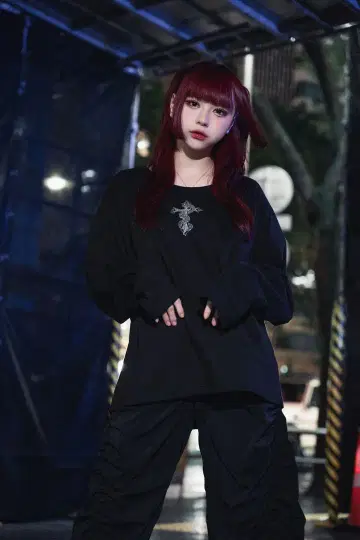 gibous 롱 슬리브 티셔츠