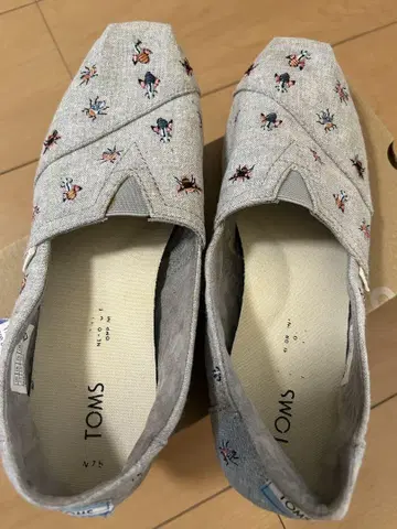 TOMS 자수 슬립온 24cm 그레이