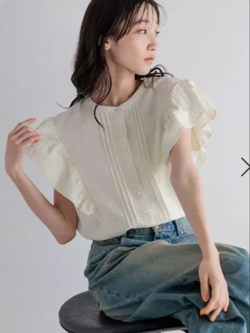 LOWRYS FARM 노르만 블라우스