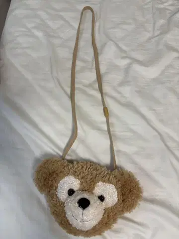 더피 숄더백 곰 얼굴 모양