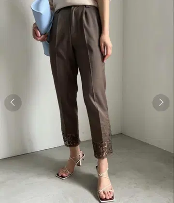 헴 레이스 테이퍼드 팬츠 아메리빈티지 59 턱 자수 울 혼방