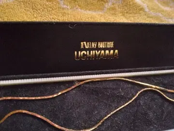 UCHIYAMA 골드 웨이브 디자인 목걸이