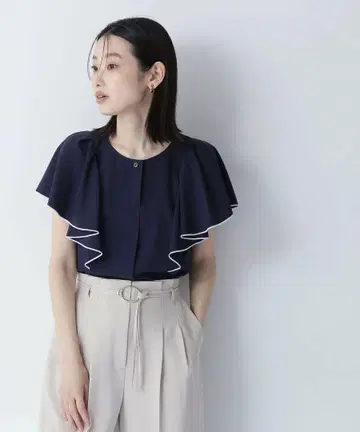바이컬러 라인 플레어 블라우스