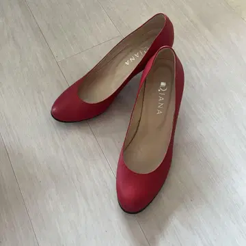 다이애나 펌프스 Diana