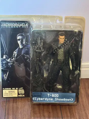 NECA 터미네이터 2 슈워제네거 피규어