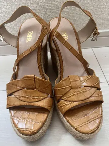 브라운 웨지 샌들 크로스 스트랩