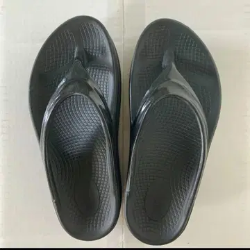 oofos oomega 23 블랙
