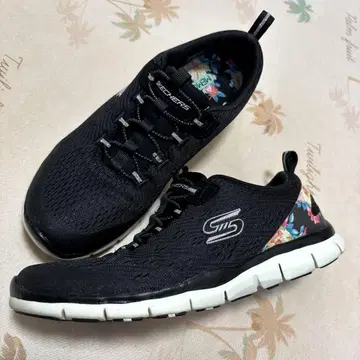 스케쳐스 스니커즈 24CM
