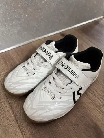 루스이슨 브라 LS 풋살화 실내 18cm
