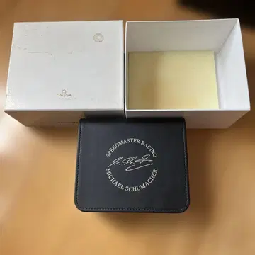 오메가 스피드마스터 레이싱 케이스