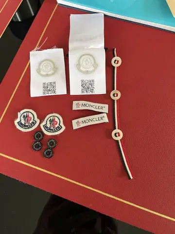 몽클레어 와펜 세트 4개