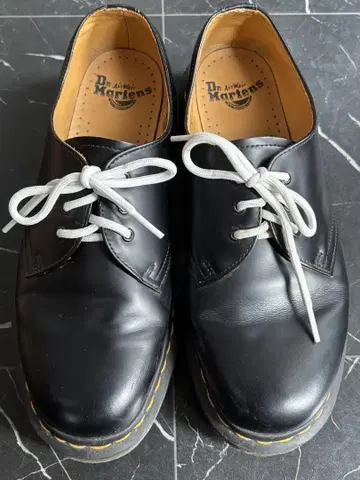 Dr. Martens 블랙 3홀 8 UK / 9 US