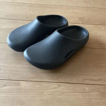 크록스 멜로 리커버리 크로그 리커버리 샌들 M5W7 23cm 블랙