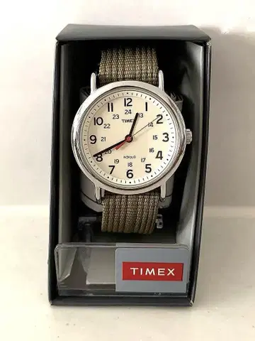 미사용 새상품 TIMEX 아날로그 손목시계 화이트 다이얼