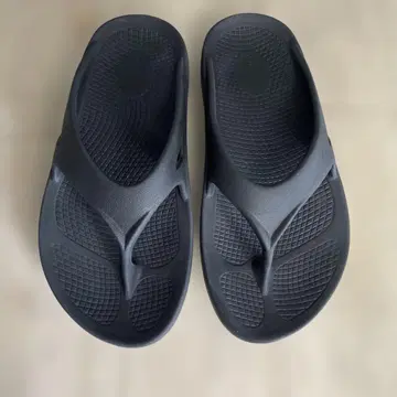 Oofos 블랙 비치 샌들 EU38