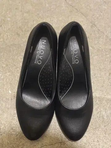 NUOVO 블랙 펌프스 23.5cm