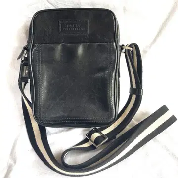 새상품급 BALLY 숄더백 가죽 블랙 남성용