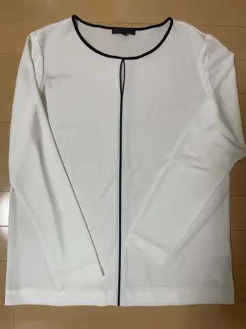 ICB 노카라 블라우스