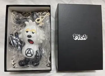 VICK SOFTVINYL FIGURE VERDY 피규어