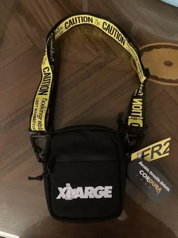 미사용 새상품 FR2 숄더백 XLARGE