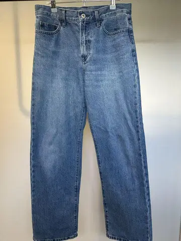 유니클로 스트레이트 청바지 JW ANDERSON