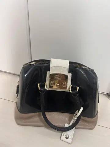 훌라 핸드백 블랙/베이지