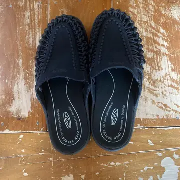 KEEN 클로그 샌들 블랙