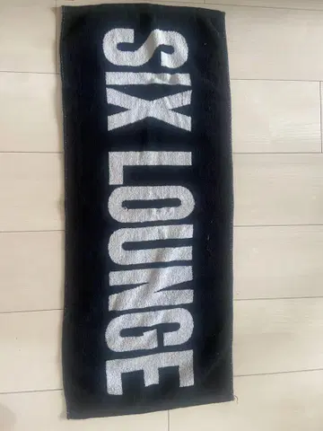 SIX LOUNGE 타월