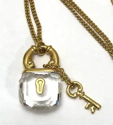 스와로브스키 열쇠 모티브 목걸이 18702910