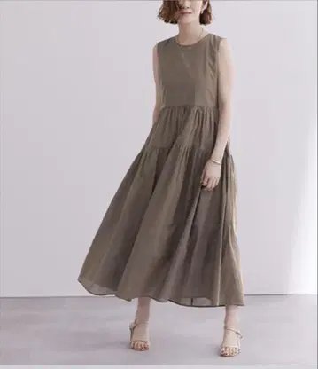 새상품 코튼 크루넥 티어드 원피스