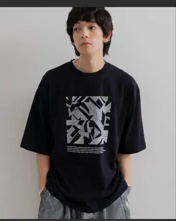 SINSS Graphic T-shirt / 그래픽 티셔츠