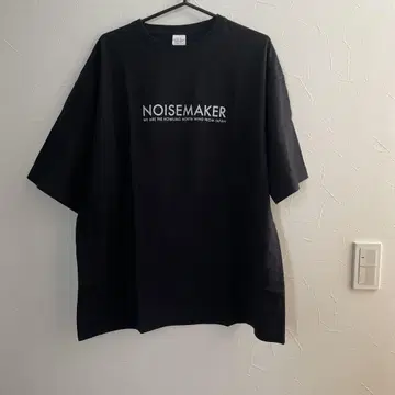 NOISEMAKER XL 블랙 티셔츠