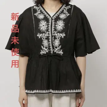 자수 블라우스