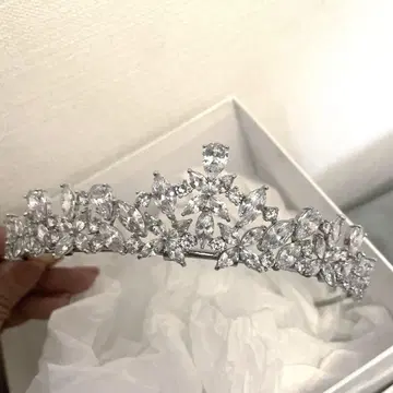 ANNAN WEDDING 티아라 웨딩