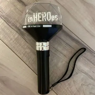 To HEROes 공식 응원봉 새상품급