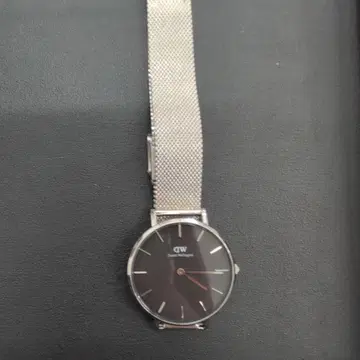 Daniel Wellington 블랙 메쉬 워치