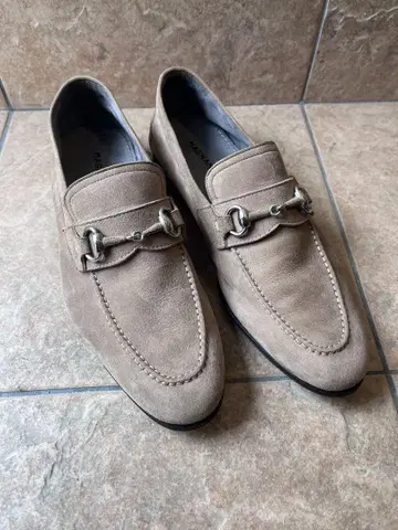 MAGNANNI 베이지 스웨이드 로퍼 38 쿨 비즈 캐주얼