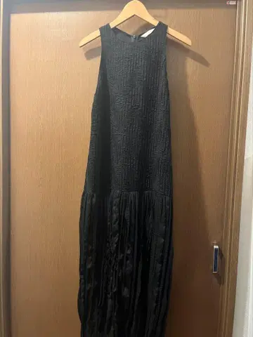 ZARA 자라 블랙 슬리브리스 롱 원피스