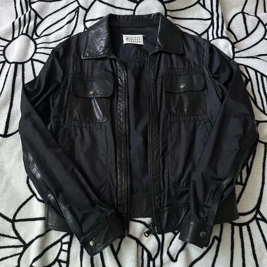 MAISON MARGIELA | 메종마르지엘라 Maison Martin Margiela