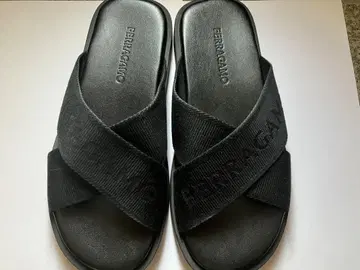 FERRAGAMO 블랙 크로스 스트랩 샌들 26.0 사이즈 7