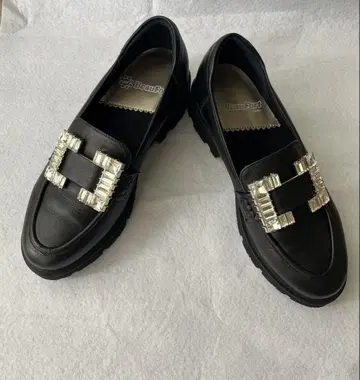BeauFort 비쥬가 달린 가죽 로퍼 일본제